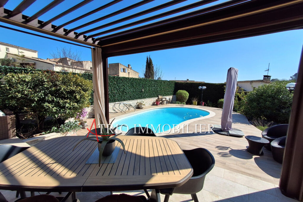 vente maison 4 Pièce(s) – 4 pièces – 3 chambres – 130.00 m²