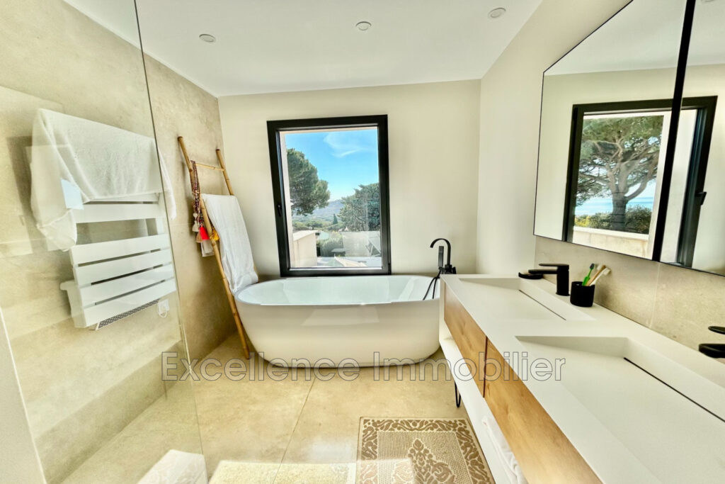 vente villa 8 Pièce(s) – 8 pièces – 5 chambres – 212.00 m²