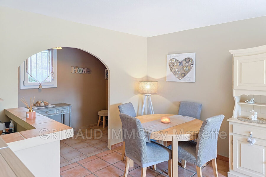 Appartement à vendre à Grimaud