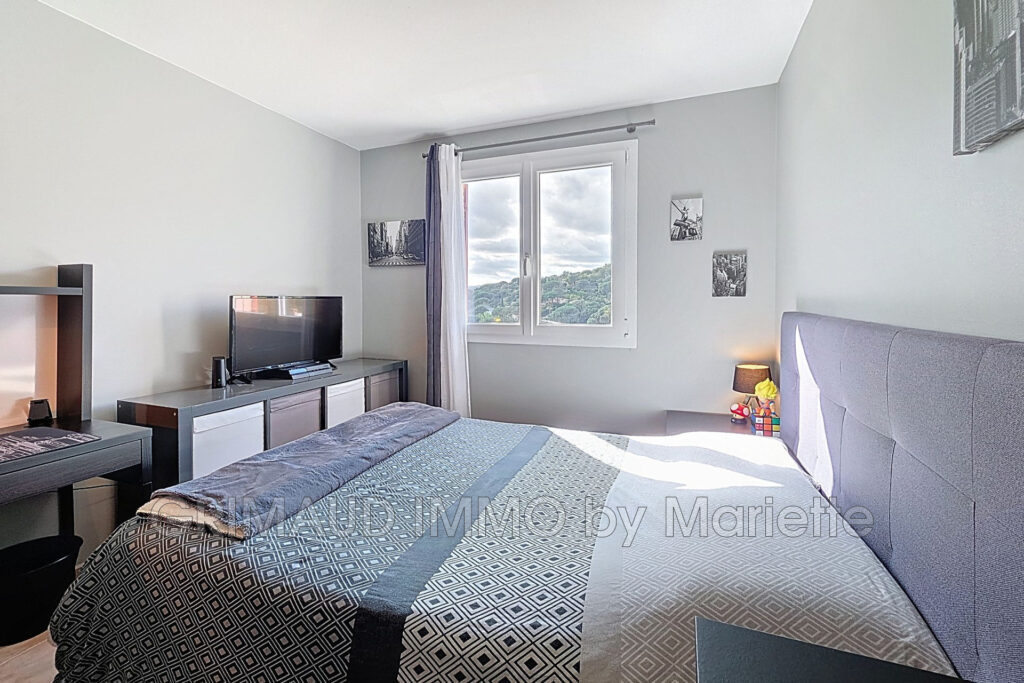 vente appartement – NR pièces – 3 chambres – 82.00 m²