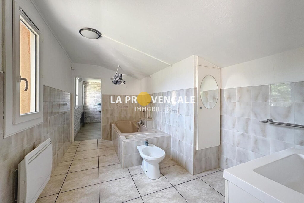 vente maison 6 Pièce(s) – 6 pièces – 5 chambres – 168.00 m²
