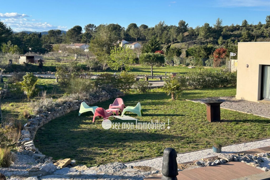 vente maison contemporaine 6 Pièce(s) – 6 pièces – 5 chambres – 175.00 m²