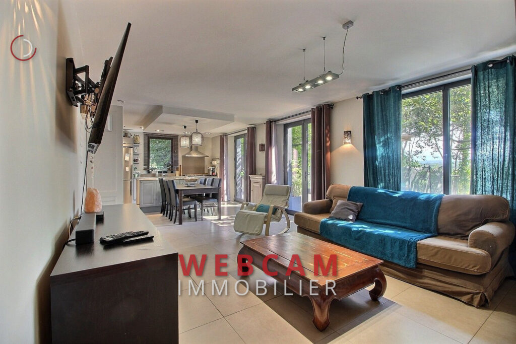 vente maison 5 Pièce(s) – 5 pièces – 3 chambres – 160.00 m²