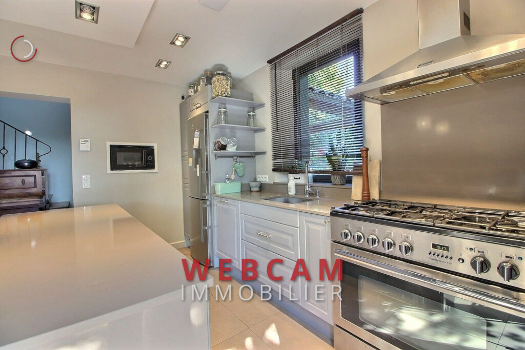 vente maison 5 Pièce(s) – 5 pièces – 3 chambres – 160.00 m²