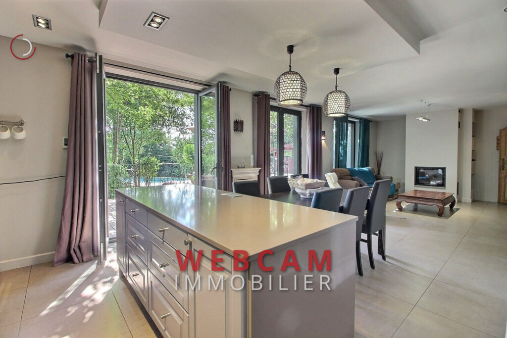 vente maison 5 Pièce(s) – 5 pièces – 3 chambres – 160.00 m²