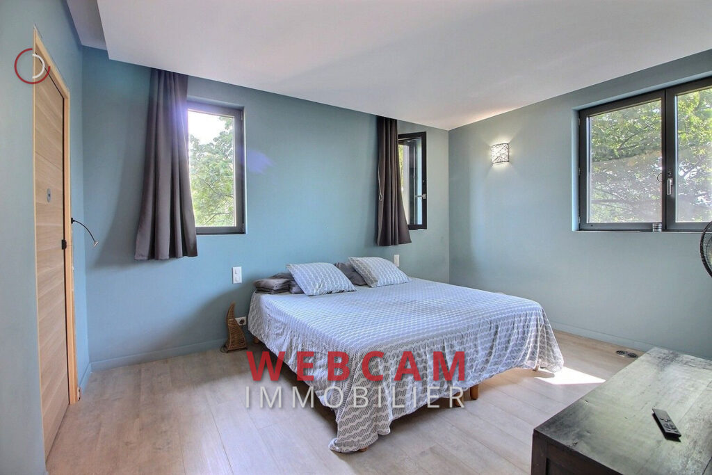 vente maison 5 Pièce(s) – 5 pièces – 3 chambres – 160.00 m²