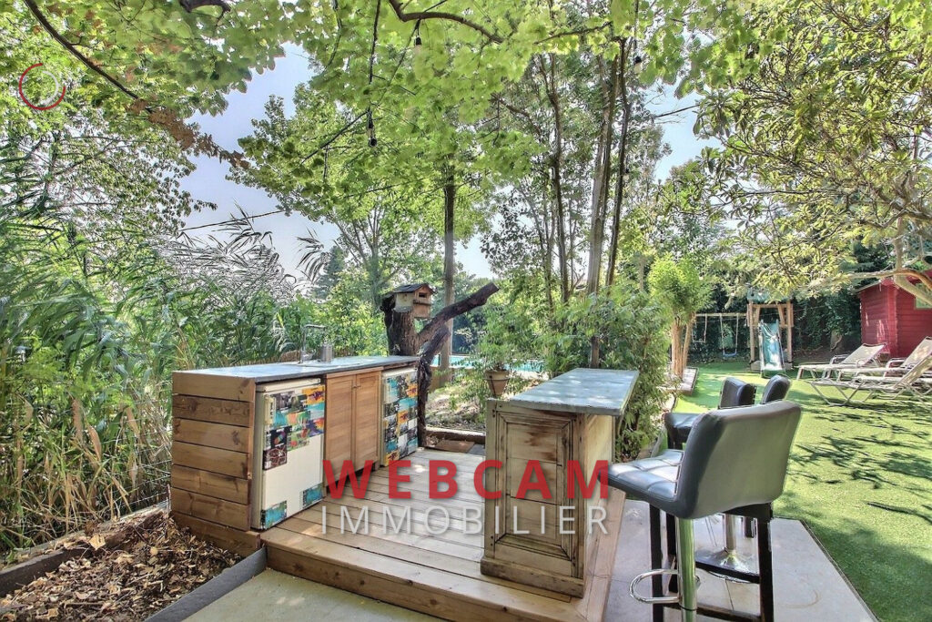 vente maison 5 Pièce(s) – 5 pièces – 3 chambres – 160.00 m²