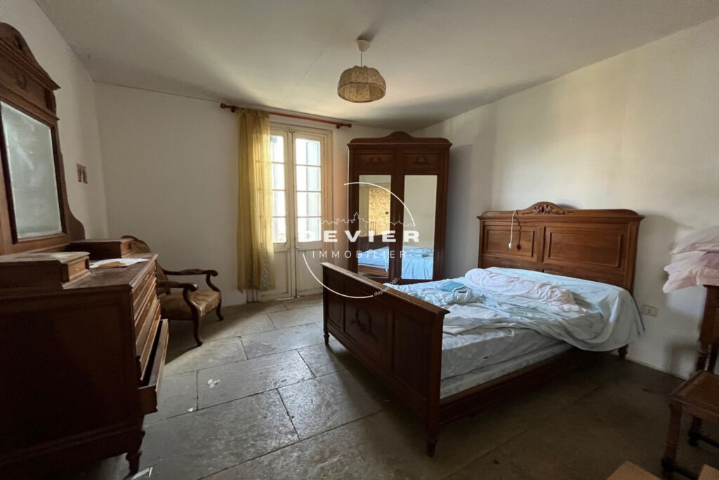vente maison vigneronne 6 Pièce(s) – 6 pièces – 5 chambres – 260.00 m²