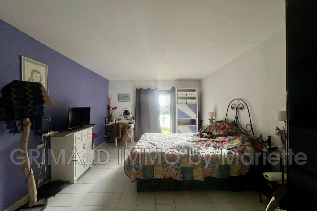 maison divisée en 2 habitations avec piscine et 5000m² de terr – 7 pièces – 5 chambres – 170.00 m²