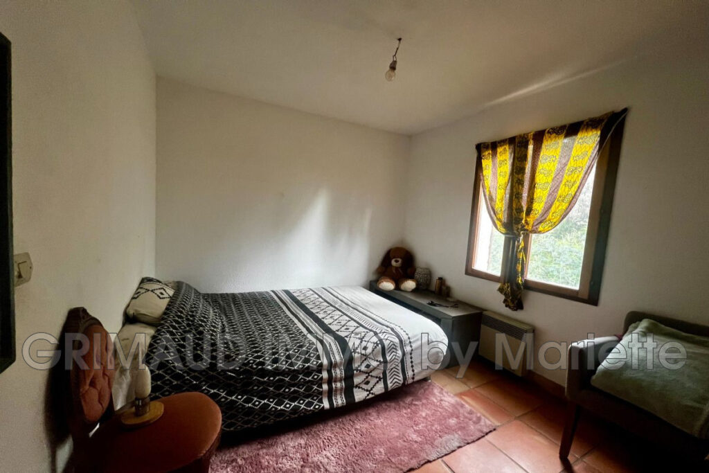 maison divisée en 2 habitations avec piscine et 5000m² de terr – 7 pièces – 5 chambres – 170.00 m²