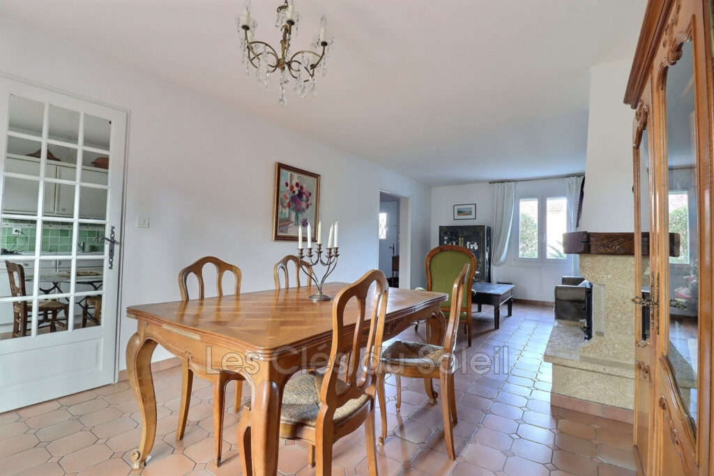 BRIGNOLES ? Maison T4 lumineuse avec garage et   – 5 pièces – 3 chambres – 90.00 m²