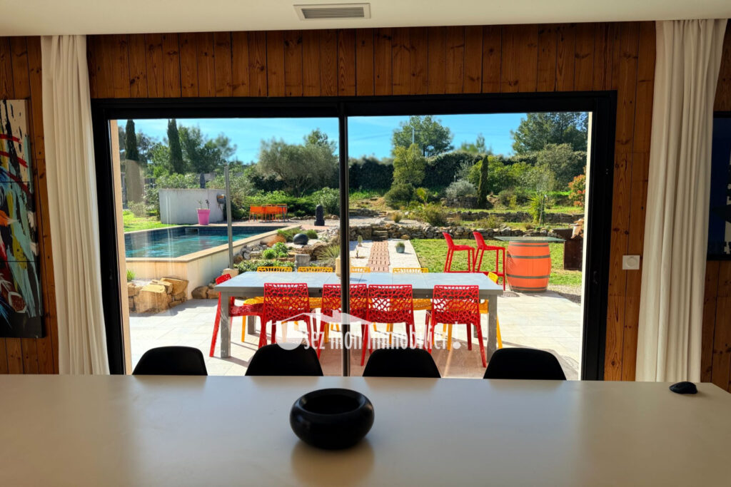 vente maison contemporaine 6 Pièce(s) – 6 pièces – 5 chambres – 175.00 m²