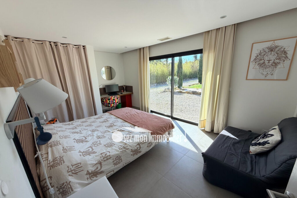 vente maison contemporaine 6 Pièce(s) – 6 pièces – 5 chambres – 175.00 m²