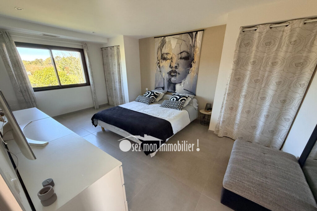 vente maison contemporaine 6 Pièce(s) – 6 pièces – 5 chambres – 175.00 m²