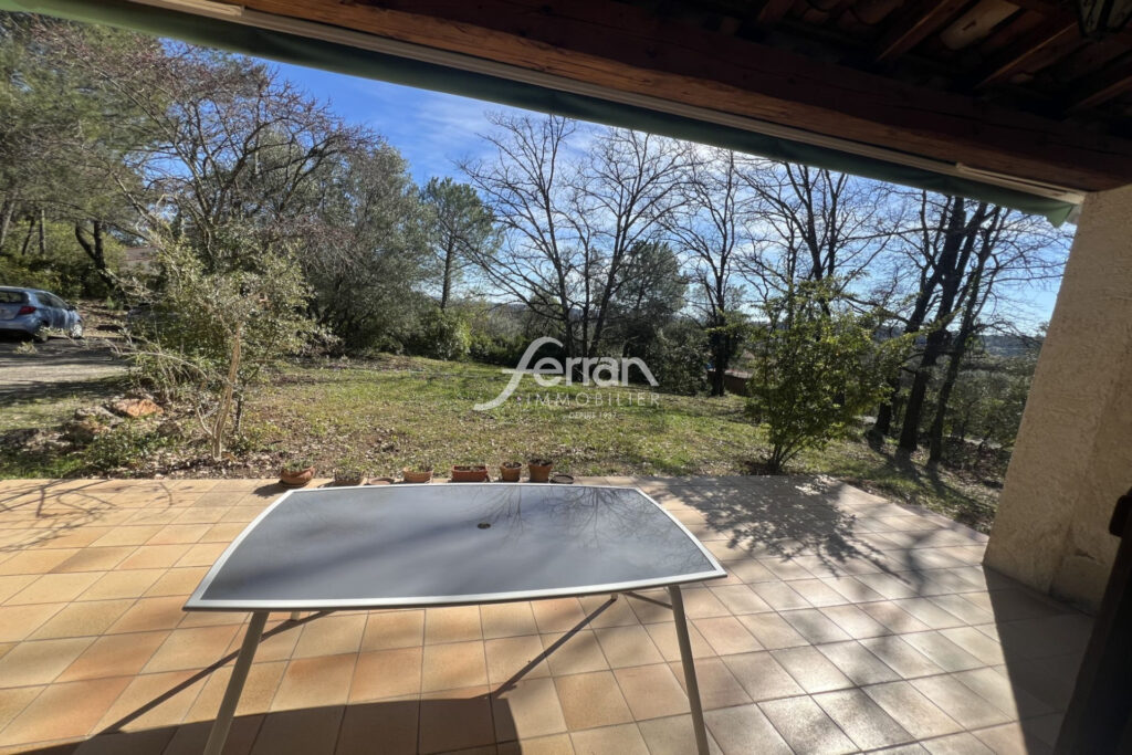 A Trans-en-Provence, maison 4 chambres sur terrain de 1870 m2. – 5 pièces – 4 chambres – 115.00 m²