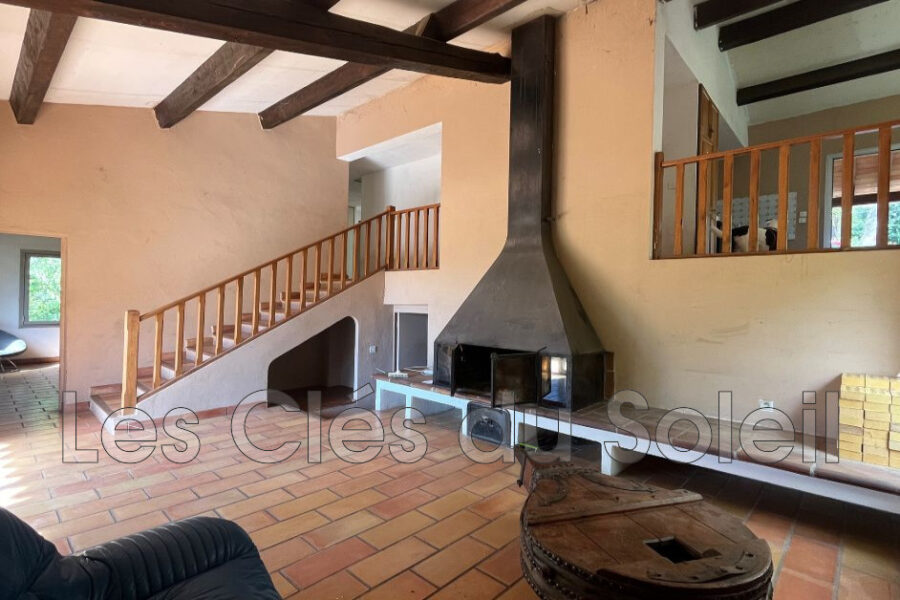 Maison à vendre à Le revest-les-eaux