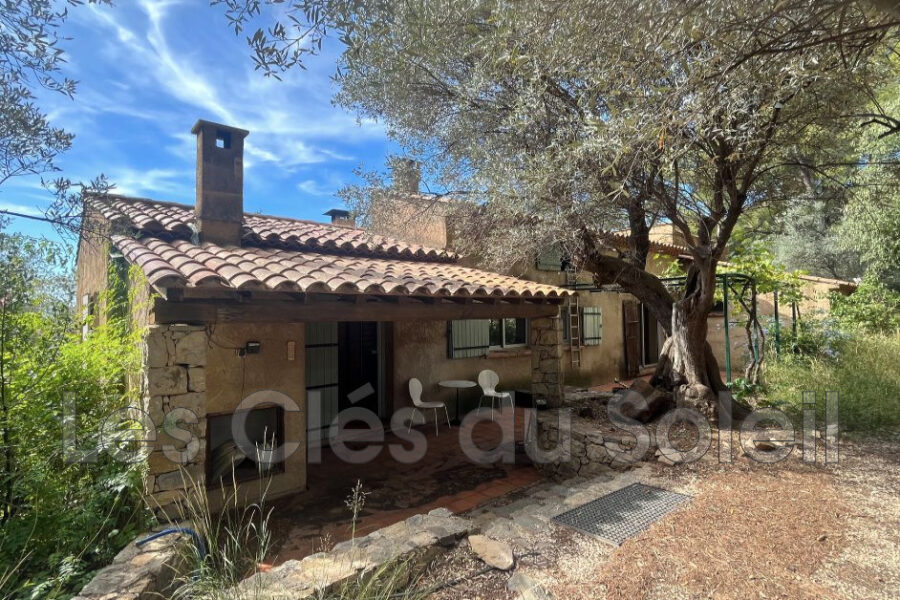 Maison à vendre à Le revest-les-eaux