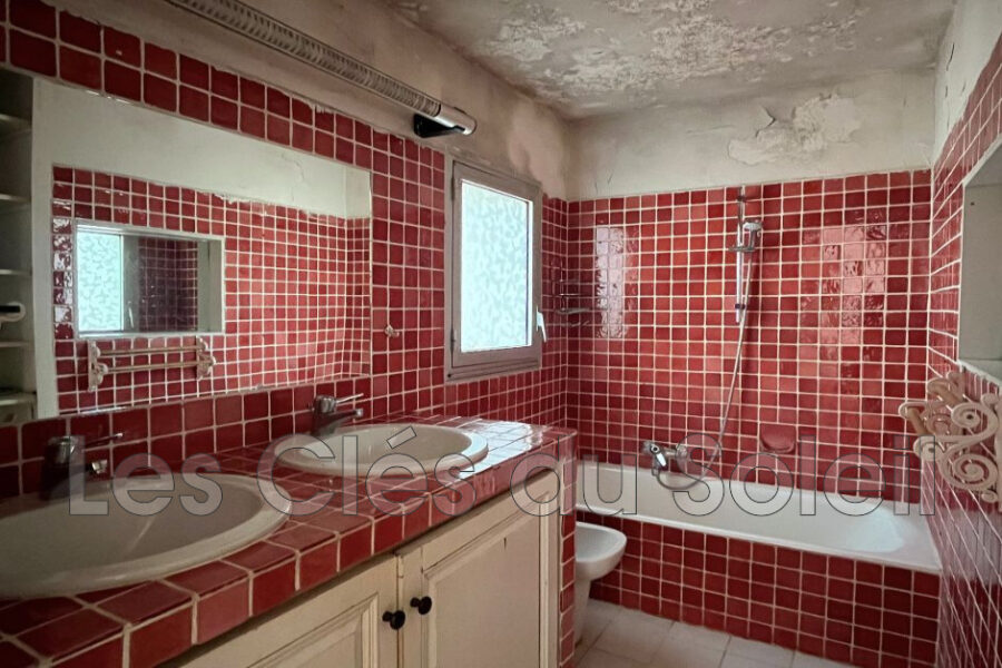 Maison à vendre à Le revest-les-eaux