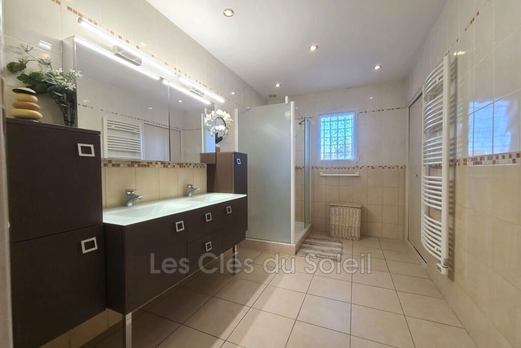 vente maison 5 Pièce(s) – 5 pièces – 3 chambres – 120.00 m²