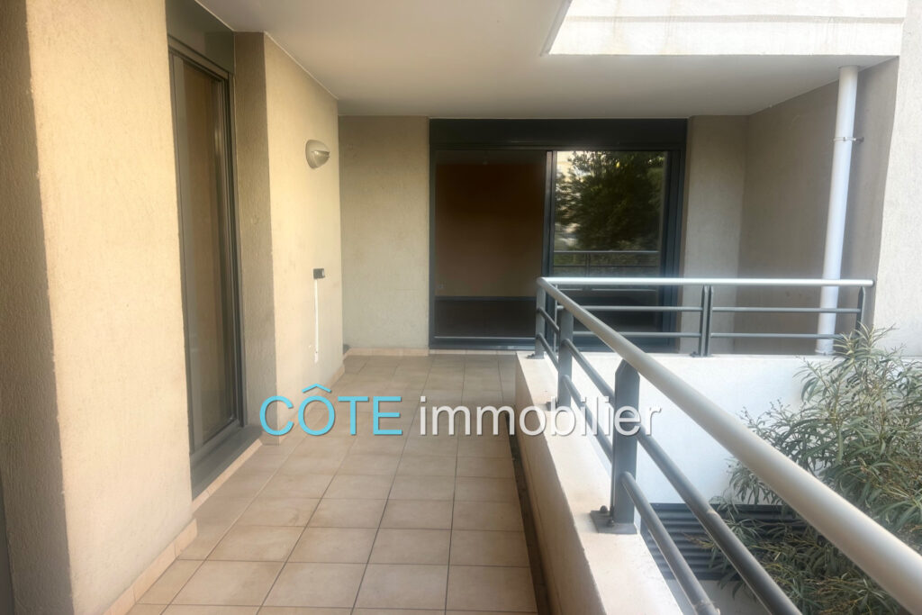 ANTIBES PORT VAUBAN 3 PIÈCES TERRASSE RÉSIDENCE RÉCENTE AU CAL – 3 pièces – 2 chambres – 71.00 m²