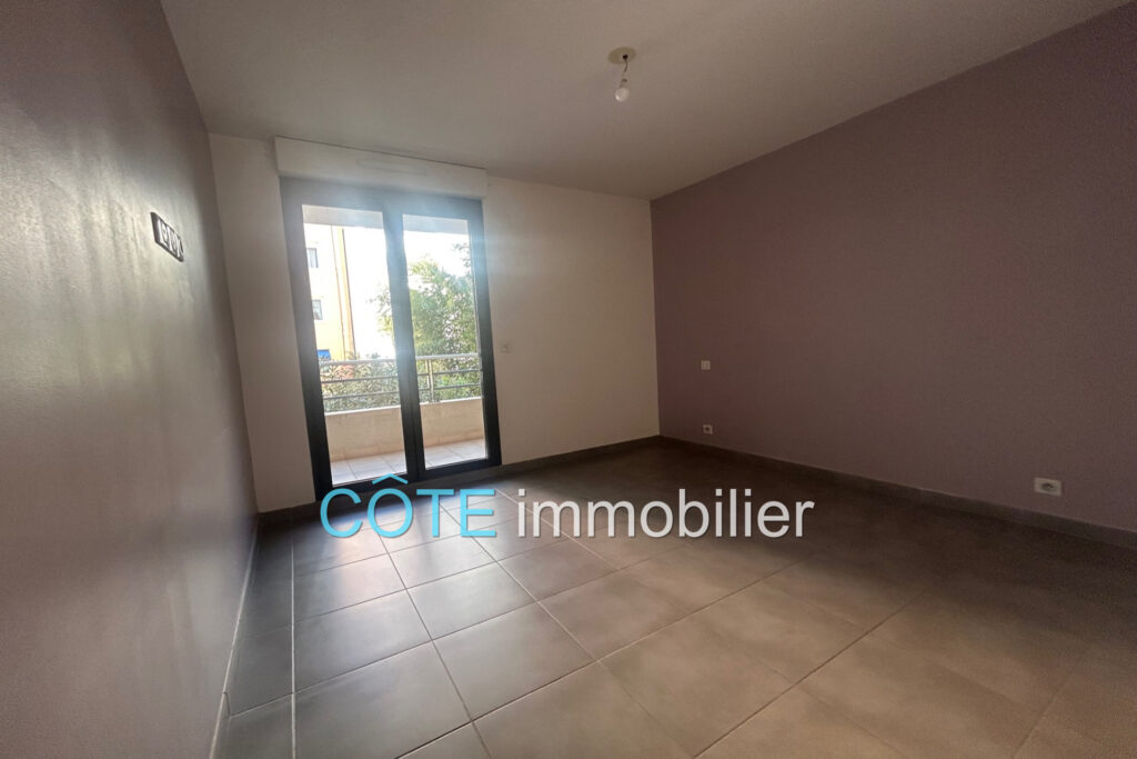 ANTIBES PORT VAUBAN 3 PIÈCES TERRASSE RÉSIDENCE RÉCENTE AU CAL – 3 pièces – 2 chambres – 71.00 m²