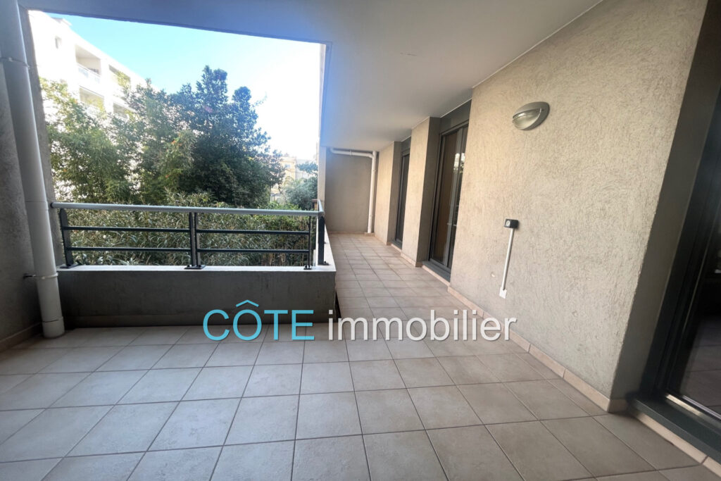 ANTIBES PORT VAUBAN 3 PIÈCES TERRASSE RÉSIDENCE RÉCENTE AU CAL – 3 pièces – 2 chambres – 71.00 m²