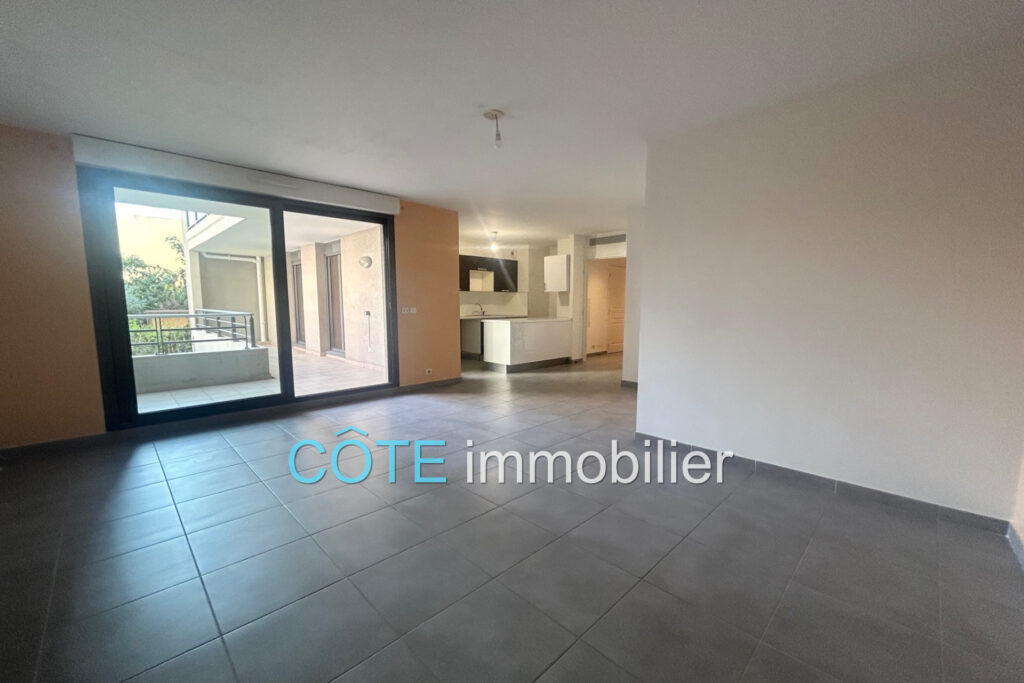 ANTIBES PORT VAUBAN 3 PIÈCES TERRASSE RÉSIDENCE RÉCENTE AU CAL – 3 pièces – 2 chambres – 71.00 m²