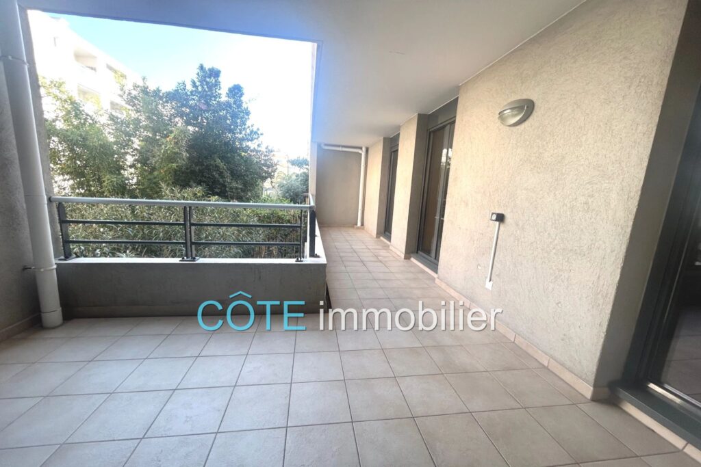 ANTIBES PORT VAUBAN 3 PIÈCES TERRASSE RÉSIDENCE RÉCENTE AU CAL – 3 pièces – 2 chambres – 71.00 m²