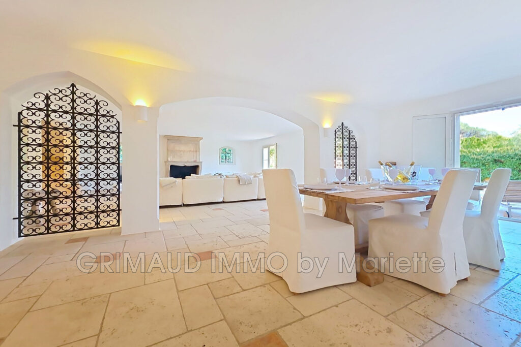 vente maison 6 Pièce(s) – 6 pièces – 4 chambres – 270.00 m²