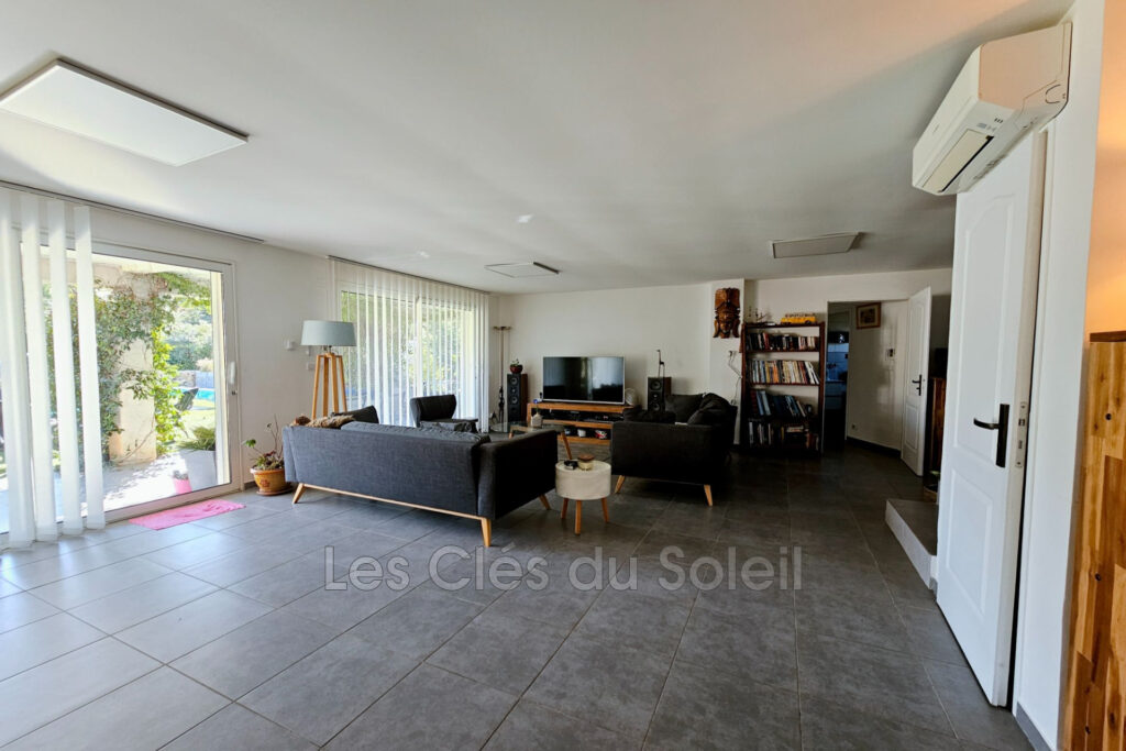 MONTFORT SUR ARGENS À seulement 8 km de Cotignac, découvrez ce – 6 pièces – 4 chambres – 161.00 m²