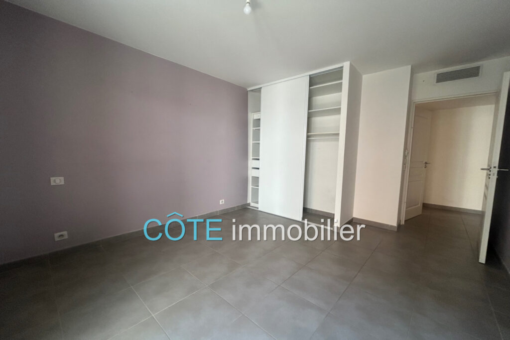 ANTIBES PORT VAUBAN 3 PIÈCES TERRASSE RÉSIDENCE RÉCENTE AU CAL – 3 pièces – 2 chambres – 71.00 m²