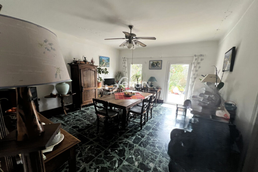 A vendre à Draguignan Ancienne bergerie composée d’un T4 et d’ – 7 pièces – 4 chambres – 142.00 m²