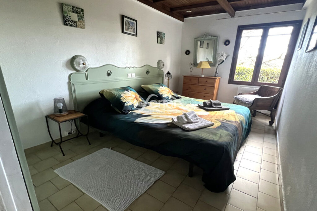 A vendre à Draguignan Ancienne bergerie composée d’un T4 et d’ – 7 pièces – 4 chambres – 142.00 m²