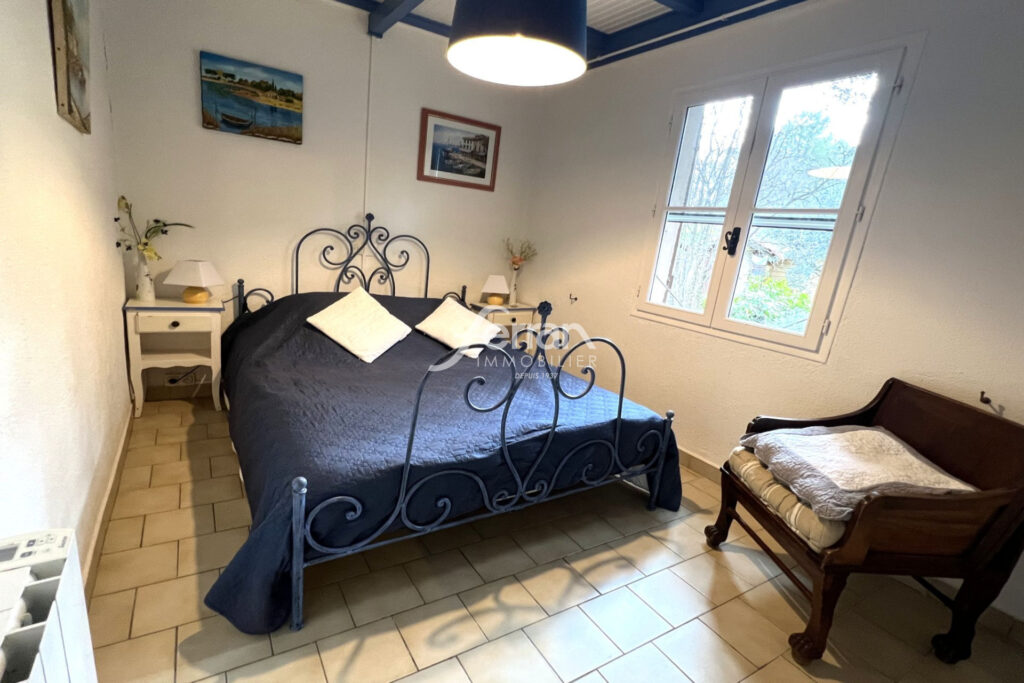 A vendre à Draguignan Ancienne bergerie composée d’un T4 et d’ – 7 pièces – 4 chambres – 142.00 m²