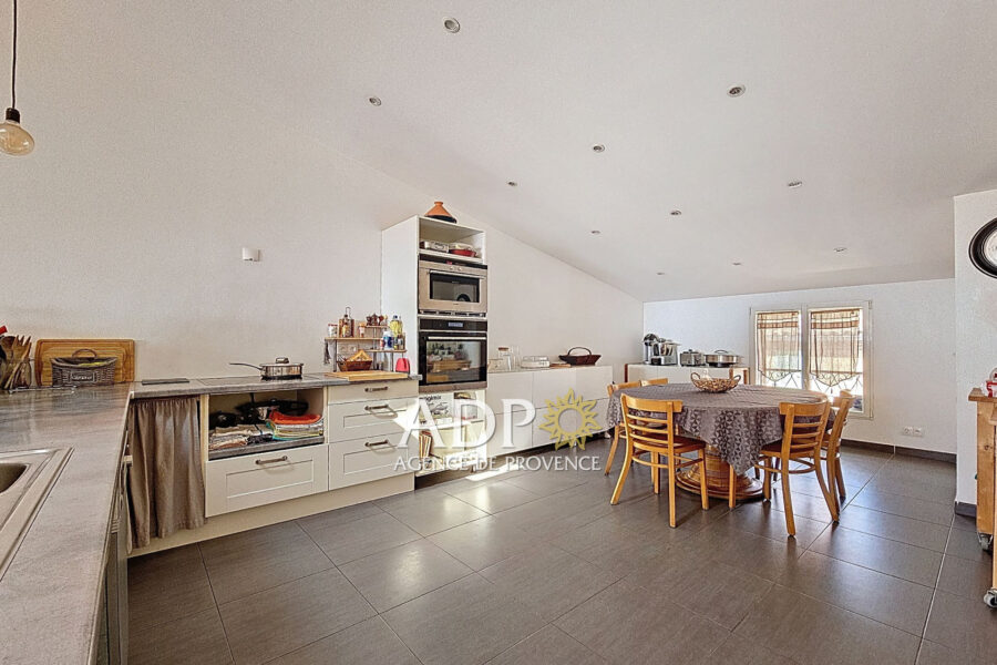 Maison à vendre à Saint-cézaire-sur-siagne