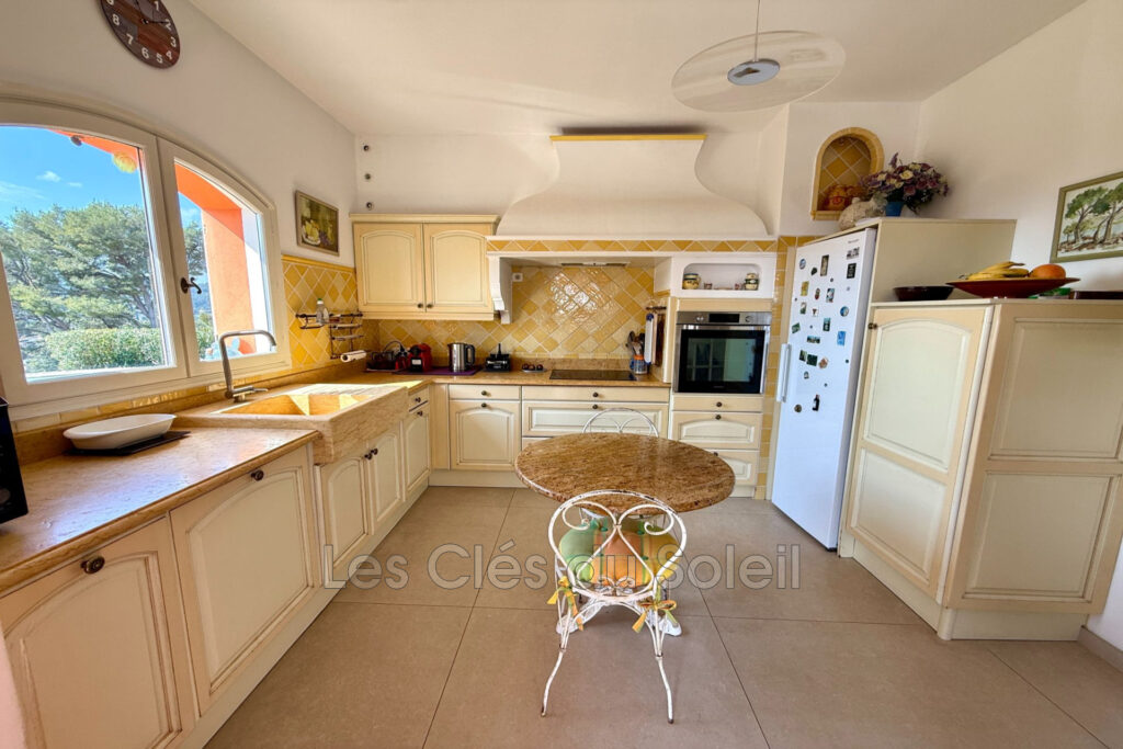 vente maison – NR pièces – 4 chambres – 165.00 m²