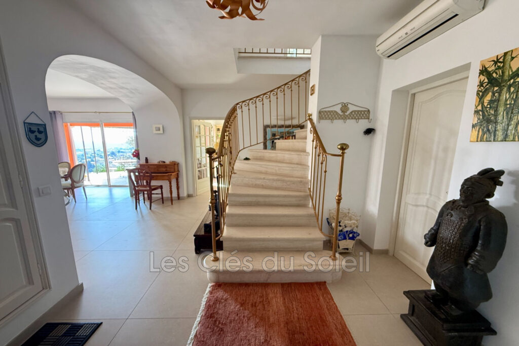 vente maison – NR pièces – 4 chambres – 165.00 m²