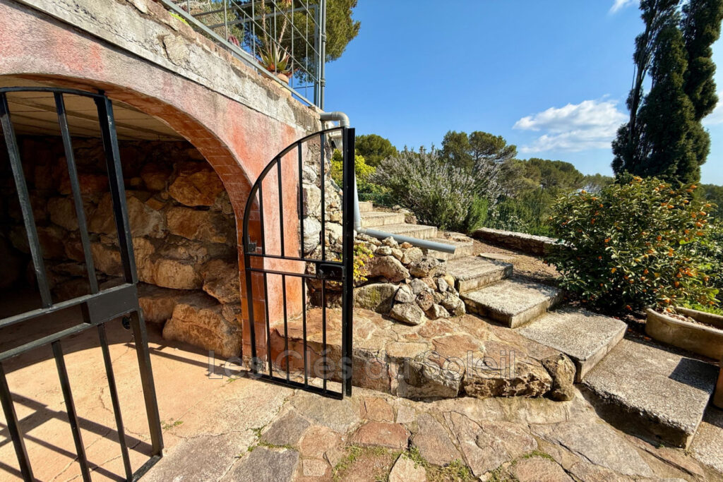 vente maison – NR pièces – 4 chambres – 165.00 m²