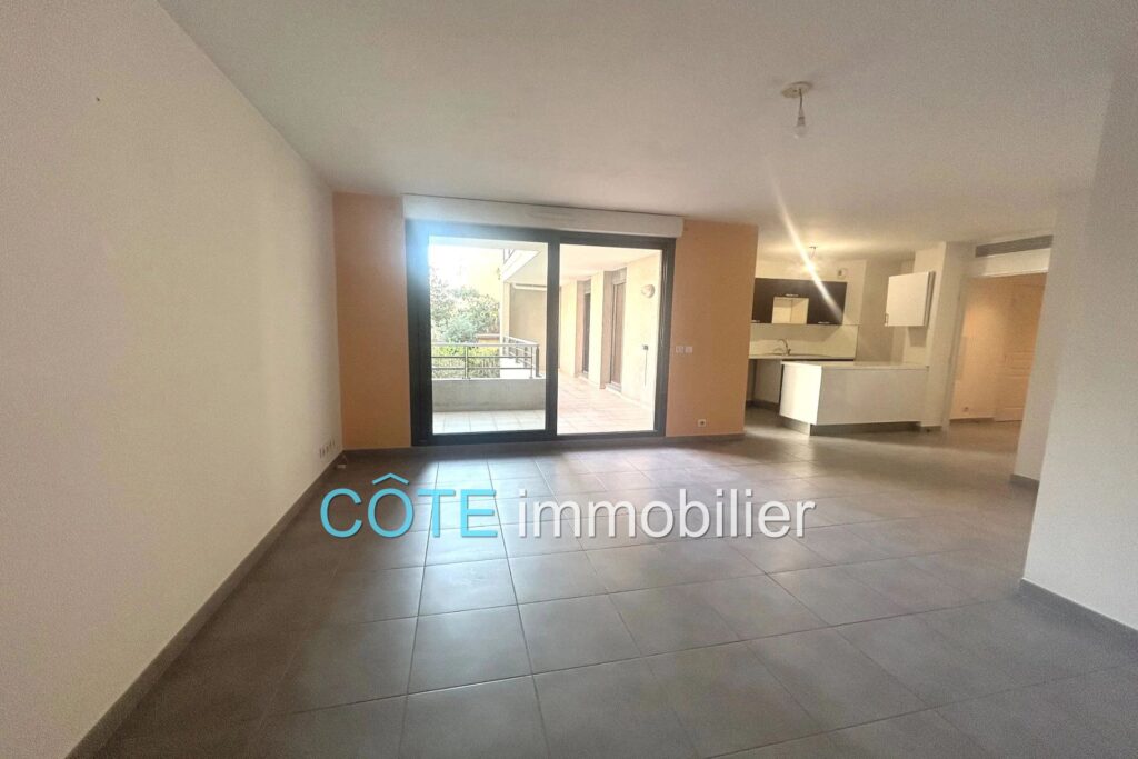 ANTIBES PORT VAUBAN 3 PIÈCES TERRASSE RÉSIDENCE RÉCENTE AU CAL – 3 pièces – 2 chambres – 71.00 m²