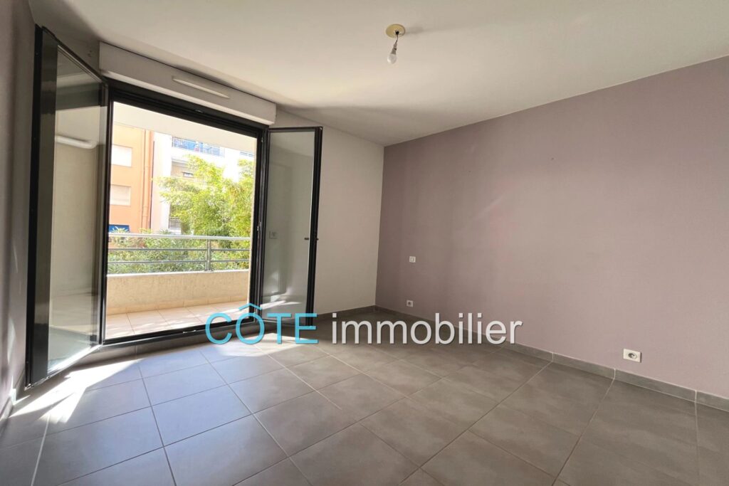 ANTIBES PORT VAUBAN 3 PIÈCES TERRASSE RÉSIDENCE RÉCENTE AU CAL – 3 pièces – 2 chambres – 71.00 m²