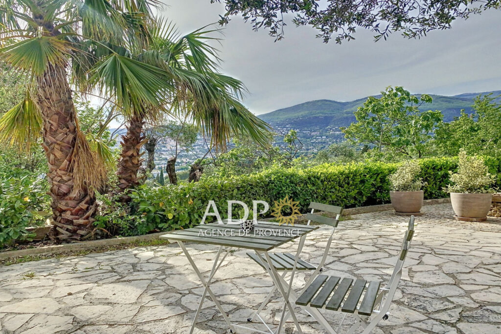 vente maison 7 Pièce(s) – 7 pièces – 6 chambres – 250.00 m²