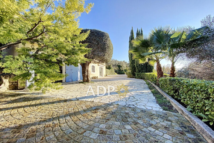 Maison à vendre à Valbonne