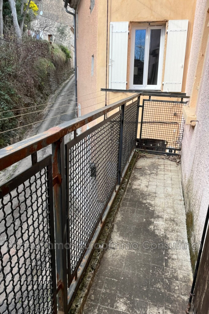 vente maison de village 4 Pièce(s) – 4 pièces – 3 chambres – 106.68 m²