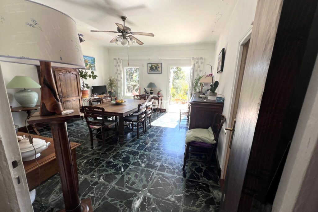 A vendre à Draguignan Ancienne bergerie composée d’un T4 et d’ – 7 pièces – 4 chambres – 142.00 m²