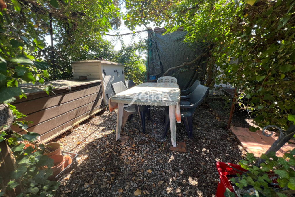 A vendre à Draguignan Ancienne bergerie composée d’un T4 et d’ – 7 pièces – 4 chambres – 142.00 m²