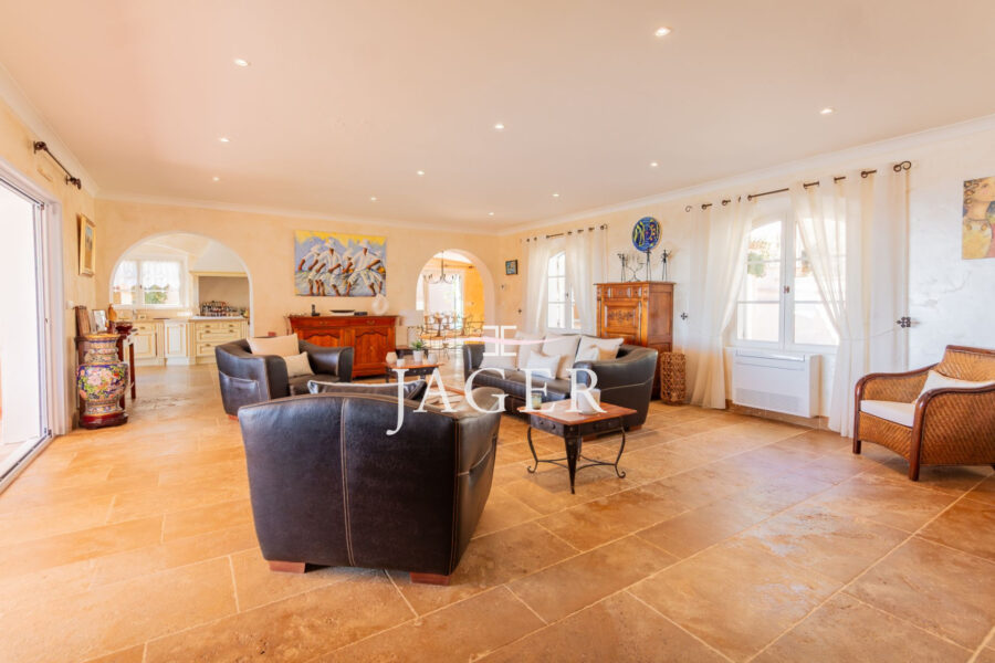 Maison à vendre à Sainte-maxime