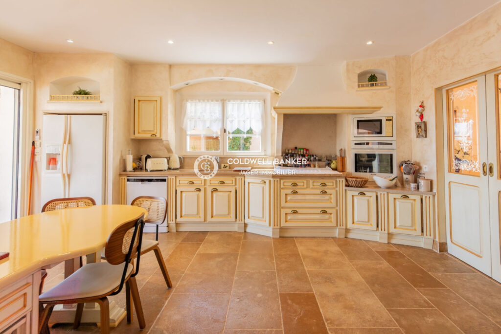 Exclusivité – Propriété d’Exception Vue Mer  – 6 pièces – 4 chambres – 400.00 m²