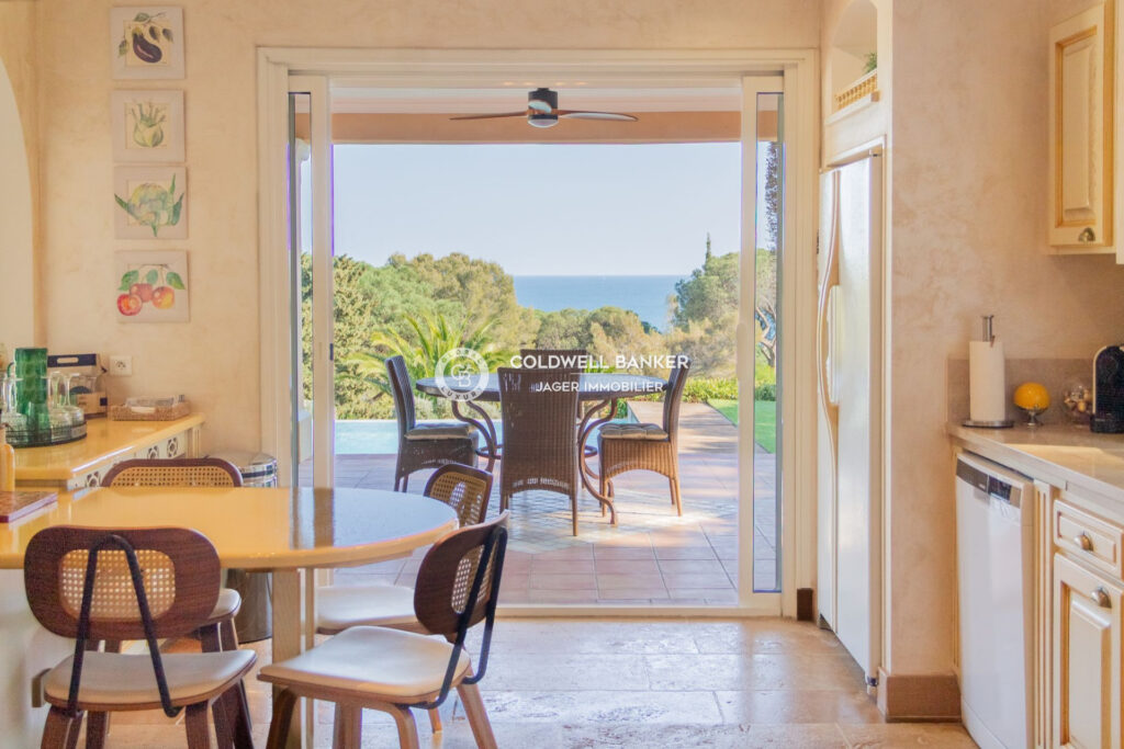 Exclusivité – Propriété d’Exception Vue Mer  – 6 pièces – 4 chambres – 400.00 m²