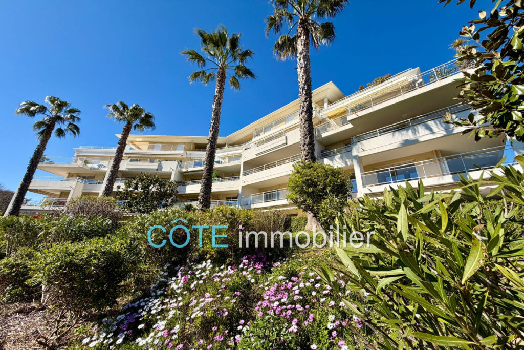 2 PIÈCES 54M2, GRANDE TERRASSE, STANDING, PISCINE. – 2 pièces – 1 chambre – 53.64 m²