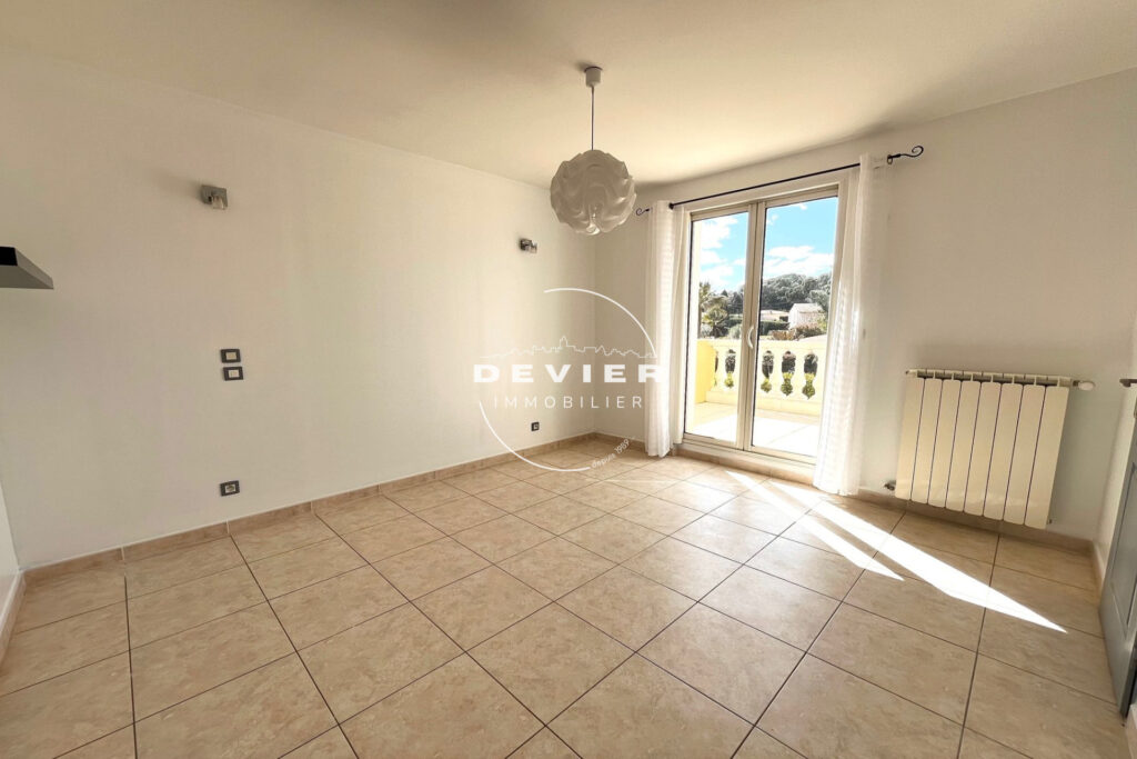 vente maison 4 Pièce(s) – 4 pièces – 3 chambres – 130.00 m²